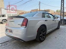 كرايسلر 300